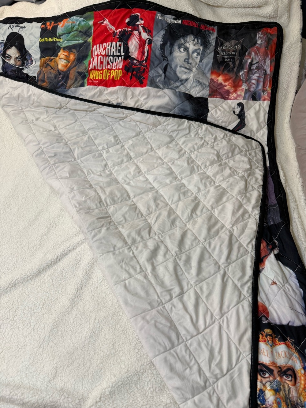 Michael Jackson Personalized 50” X 60” Throw Surrounded By Old Album Covers - Picture 8 of 11